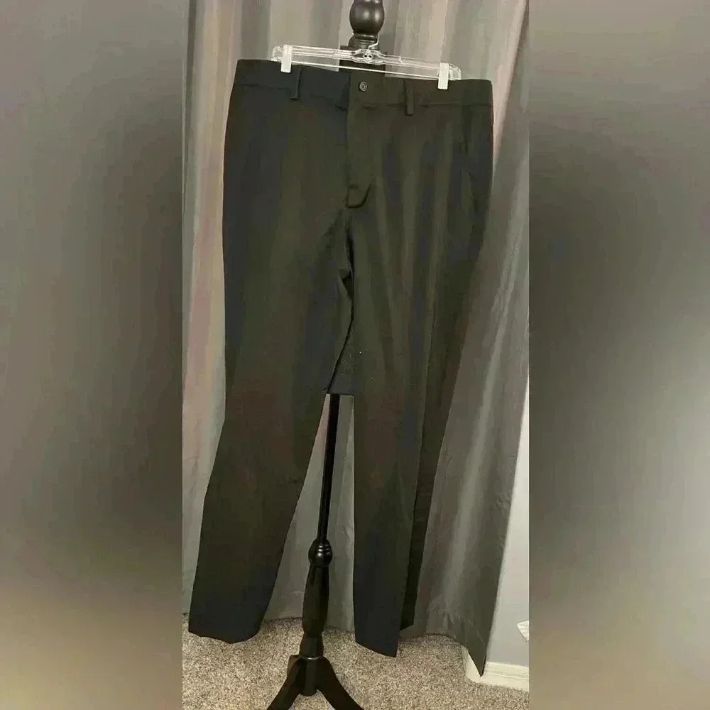 108. Stafford Tailored Culture Classic Dress Pants, Black, Size 38x32, EUC